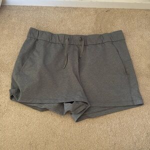Lululemon On The Fly Short *2.5”